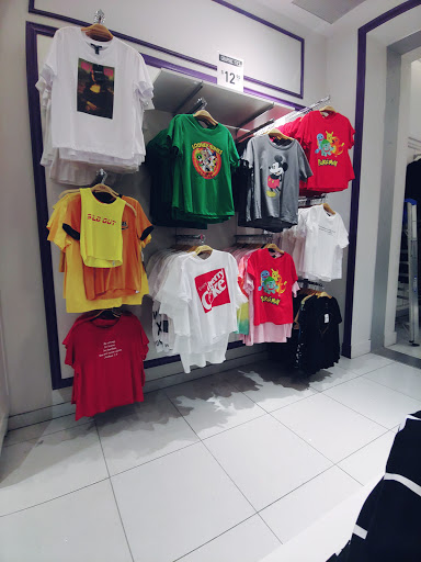 Clothing Store «F21 XXI», reviews and photos, 112 Plaza Dr, West Covina, CA 91790, USA