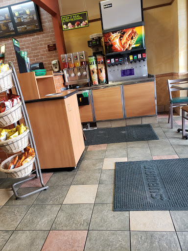 Restaurant «Subway», reviews and photos, 3880 Stockton Hill Rd #102, Kingman, AZ 86409, USA