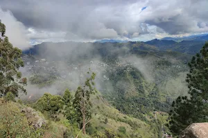 Ella Rock Trailhead image