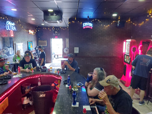 Liquor Store «Golden Ox Liqours», reviews and photos, 305 E Burleigh Blvd, Tavares, FL 32778, USA