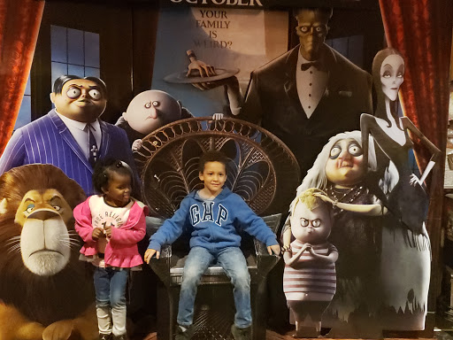 Movie Theater «Regal Galleria Mall Stadium 16», reviews and photos, 2001 S Rd, Poughkeepsie, NY 12601, USA