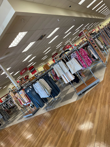 Department Store «T.J. Maxx», reviews and photos, 4121 Towne Center Dr, Louisville, KY 40241, USA