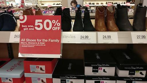 Department Store «Target», reviews and photos, 620 George Washington Hwy, Lincoln, RI 02865, USA