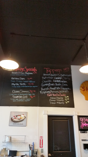 Ice Cream Shop «Scoops Ice Cream & Coffee», reviews and photos, 123 W Heron St, Aberdeen, WA 98520, USA