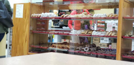 Donut Shop «Donut King», reviews and photos, 1660 Girod St, Mandeville, LA 70448, USA