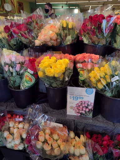 Grocery Store «Whole Foods Market», reviews and photos, 102 New Waverly Pl, Cary, NC 27518, USA