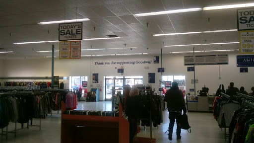 Thrift Store «Goodwill Industries of Middle Tennessee», reviews and photos, 670 Nashville Pike, Gallatin, TN 37066, USA