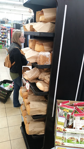 Grocery Store «Devon Market», reviews and photos, 1440 W Devon Ave, Chicago, IL 60660, USA