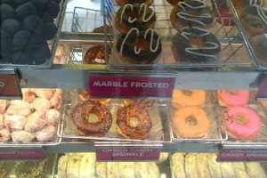 Dunkin' Donuts - Manggahan Junction Branch image