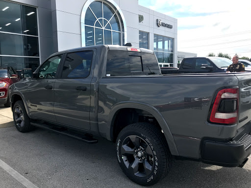 Car Dealer «Bill Estes Chrysler Dodge Jeep Ram», reviews and photos, 745 E 56th St, Brownsburg, IN 46112, USA