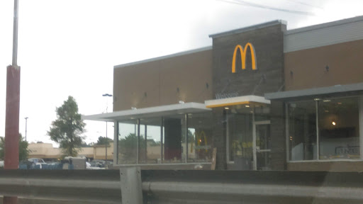 Shopping Mall «Southland Four Seasons Shopping Center», reviews and photos, 600 Clairton Blvd, Pittsburgh, PA 15236, USA