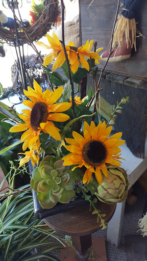 Florist «Flowers By Eddie», reviews and photos, 523 Vinton Mill Ct NE, Roanoke, VA 24014, USA