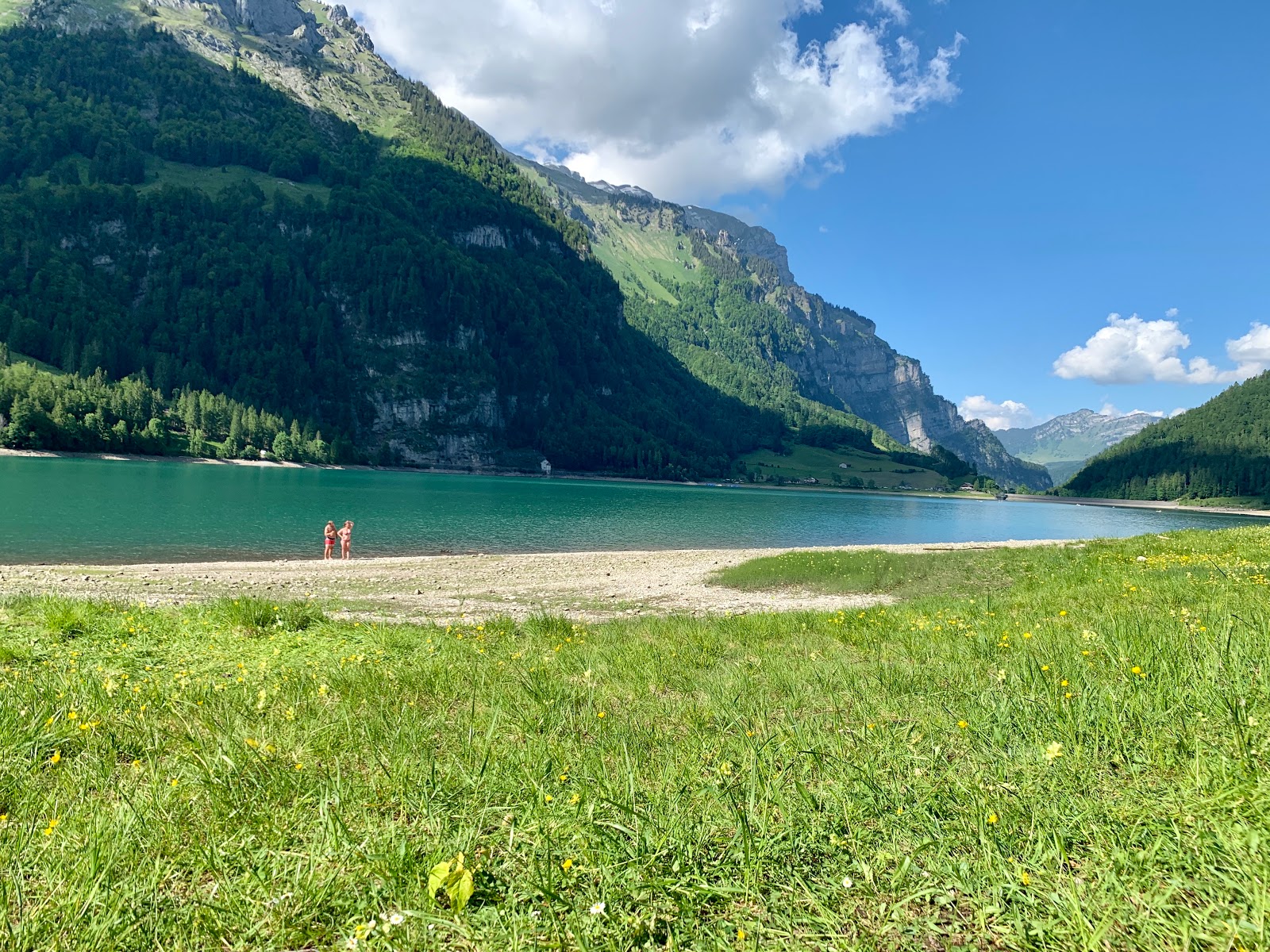 Foto af Klontaler Beach med grå fin sten overflade