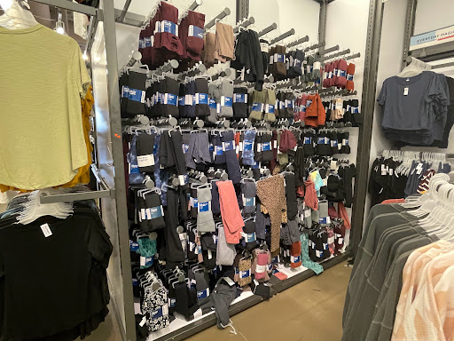 Clothing Store «Old Navy», reviews and photos, 23672 US Hwy 19 N, Clearwater, FL 33765, USA