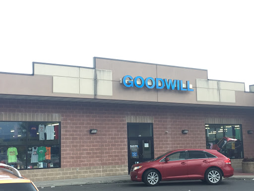 Thrift Store «Goodwill», reviews and photos