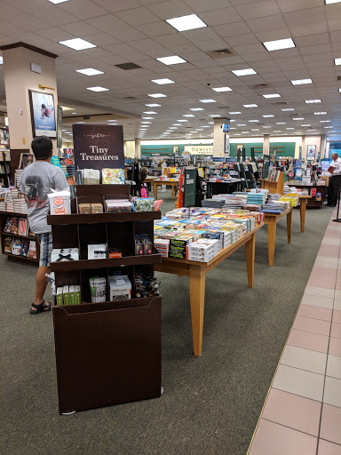 Book Store «Barnes & Noble», reviews and photos, 12170 Jefferson Ave, Newport News, VA 23602, USA