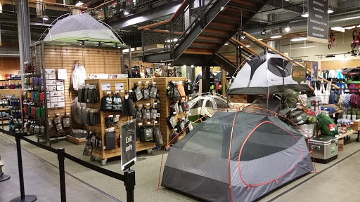 Camping Store «REI», reviews and photos, 22 Chapel View Blvd, Cranston, RI 02920, USA