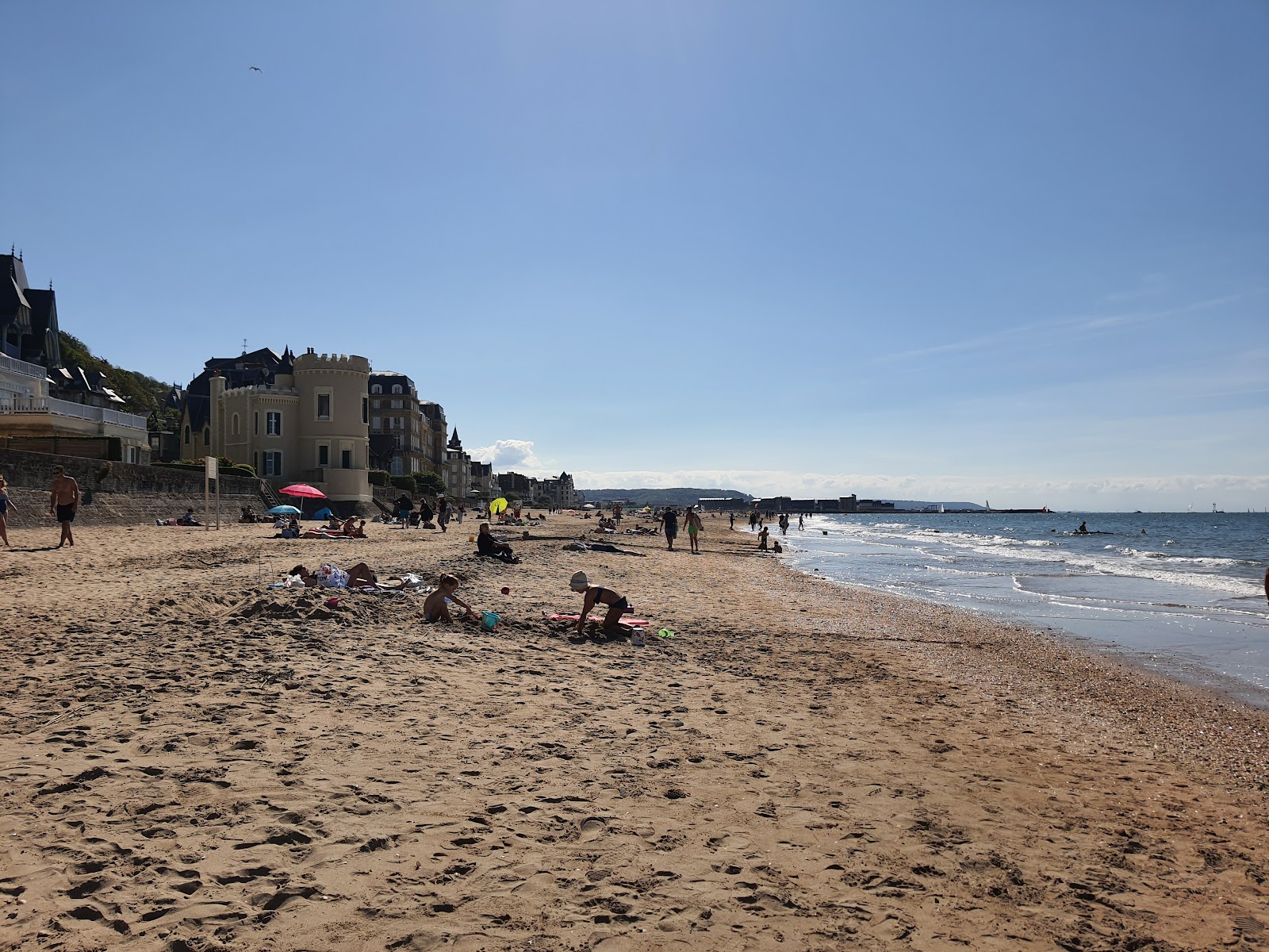 Photo of Trouville Beach with bright sand surface