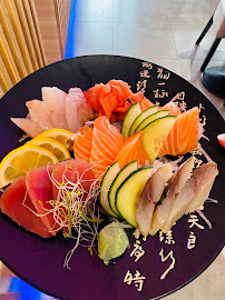 Plats et boissons du Restaurant de sushis Leader Sushi à Paris - n°1