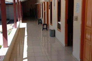 Klinik Rawat Inap Dan Bersalin Pratama Laodikia image