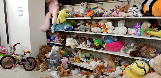 Thrift Store «Neighborhood Thrift Store Distribution Center», reviews and photos, 353 E Olive Ave, Fresno, CA 93728, USA