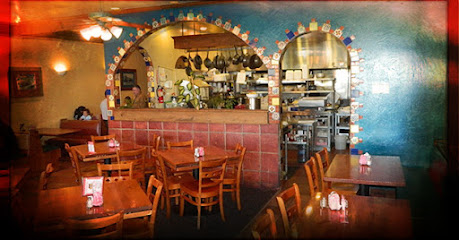Sal,s Mexican Restaurant - Madera - 2001 W Cleveland Ave F, Madera, CA 93637