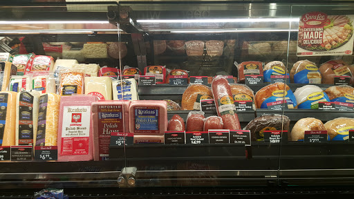 Grocery Store «Strack & VanTil Food Market», reviews and photos, 2168 W US Hwy 30, Valparaiso, IN 46385, USA