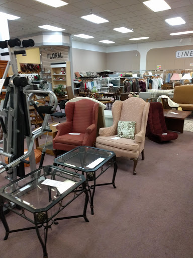 Thrift Store «Threads Of Hope Thrift Store», reviews and photos, 230 Woodmere Mall, Crossville, TN 38555, USA