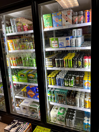 Liquor Store «One Stop Spirit Shop», reviews and photos, 339 New London Turnpike, Glastonbury, CT 06033, USA