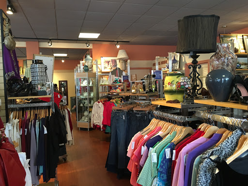Non-Profit Organization «Goodwill Boutique», reviews and photos, 838 SW 10th Ave, Portland, OR 97205, USA