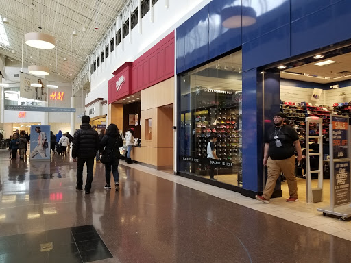 Shopping Mall «Chicago Ridge Mall», reviews and photos, 444 Chicago Ridge Mall, Chicago Ridge, IL 60415, USA