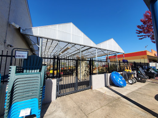 Animal Feed Store «Wilco Farm Store», reviews and photos, 734 McClaine St, Silverton, OR 97381, USA