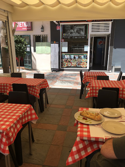 Pizzería Antonio Pucci - C. Lamo de Espinosa, 3, 29640 Fuengirola, Málaga, Spain