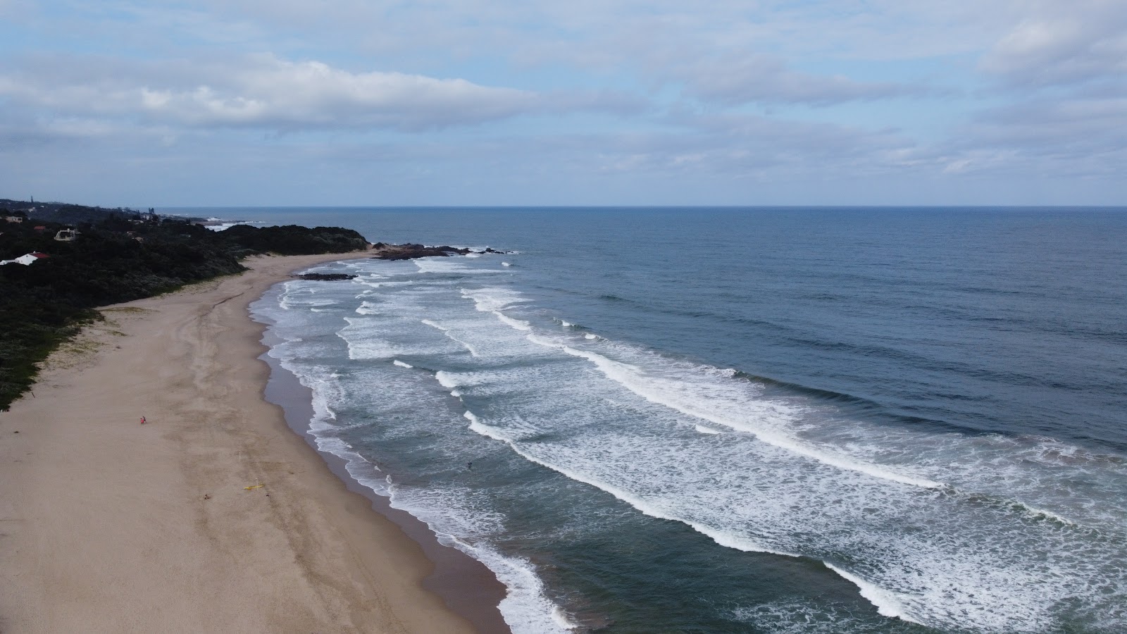 Fotografija Ivy beach z svetel fin pesek površino