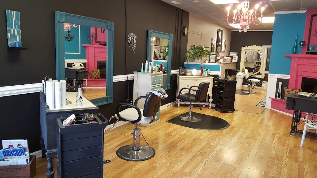 Salon Posh 28513