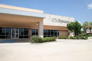 UT Physicians Multispecialty - Bayshore image