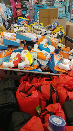 Variety Store «Five Below», reviews and photos, 846 Pelham Pkwy, Pelham, NY 10803, USA