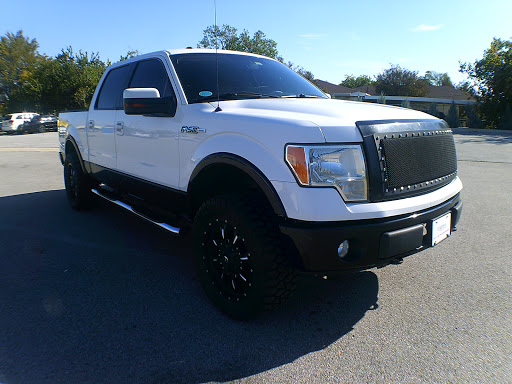 Used Car Dealer «Grapevine Motors», reviews and photos, 216 E Northwest Hwy, Grapevine, TX 76051, USA