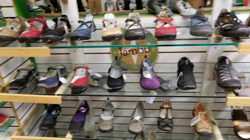 Shoe Store «Heel & Sole Shoes», reviews and photos, 708 Mangrove Ave, Chico, CA 95926, USA