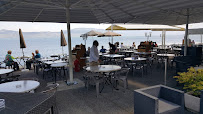 Atmosphère du Restaurant français Restaurant du Port à Meillerie - n°14