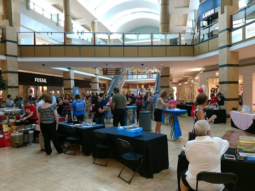 Shopping Mall «West County Center», reviews and photos, 80 W County Center Dr, Des Peres, MO 63131, USA