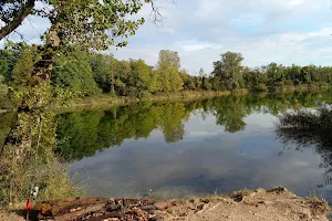 Lac d'Emprunt image