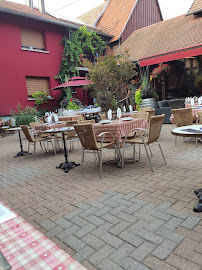 Atmosphère du Restaurant français Im Buerehoft Chez Josiane & Jean-Luc à Rottelsheim - n°11