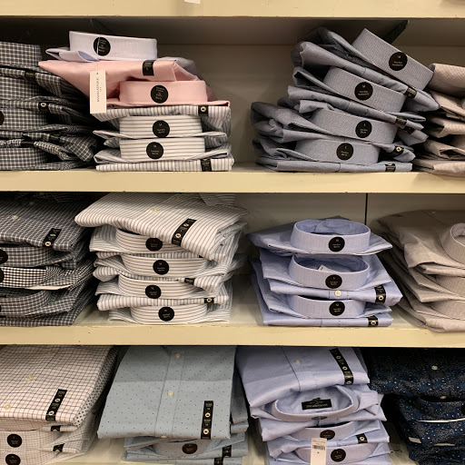 Clothing Store «Banana Republic», reviews and photos, 820 W Stacy Rd, Allen, TX 75013, USA