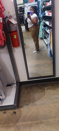 Clothing Store «Old Navy», reviews and photos, 697 Hillside Avenue, New Hyde Park, NY 11040, USA