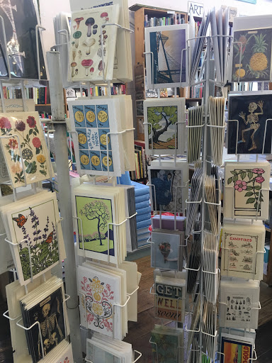 Book Store «Dog Eared Books», reviews and photos, 900 Valencia St, San Francisco, CA 94110, USA