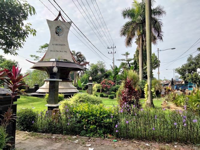 Taman Batas Kota Tulungagung - Kediri