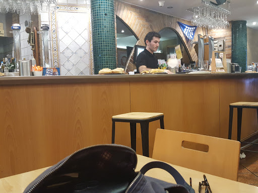 Información y opiniones sobre Restaurante Albéniz de Vitoria-Gasteiz