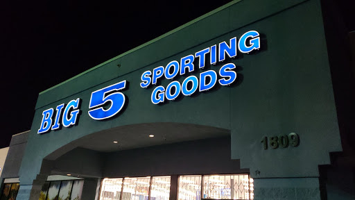 Sporting Goods Store «Big 5 Sporting Goods - La Puente», reviews and photos, 1809 N Hacienda Blvd, La Puente, CA 91744, USA