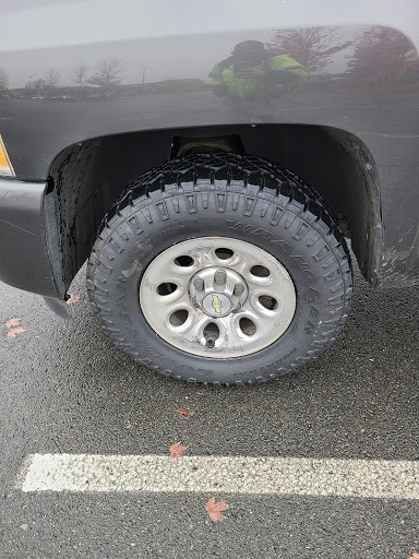 Tire Shop «Discount Tire Store - Everett, WA», reviews and photos, 8125 Evergreen Way, Everett, WA 98203, USA
